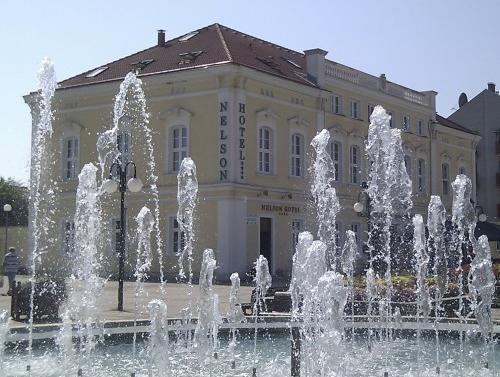 Nelson Hotel Hajdúszoboszló Buitenkant foto