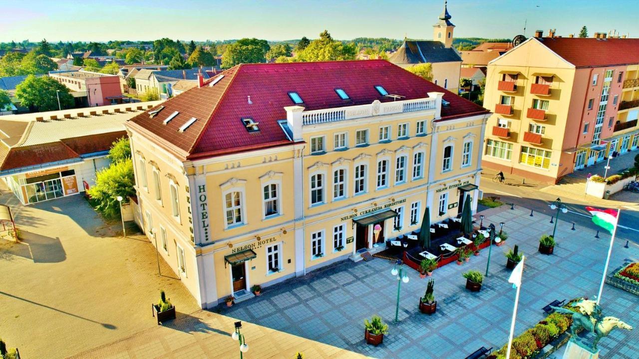 Nelson Hotel Hajdúszoboszló Buitenkant foto